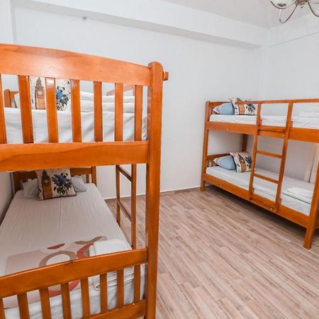 Nana Hostel Vlore Bagian luar foto