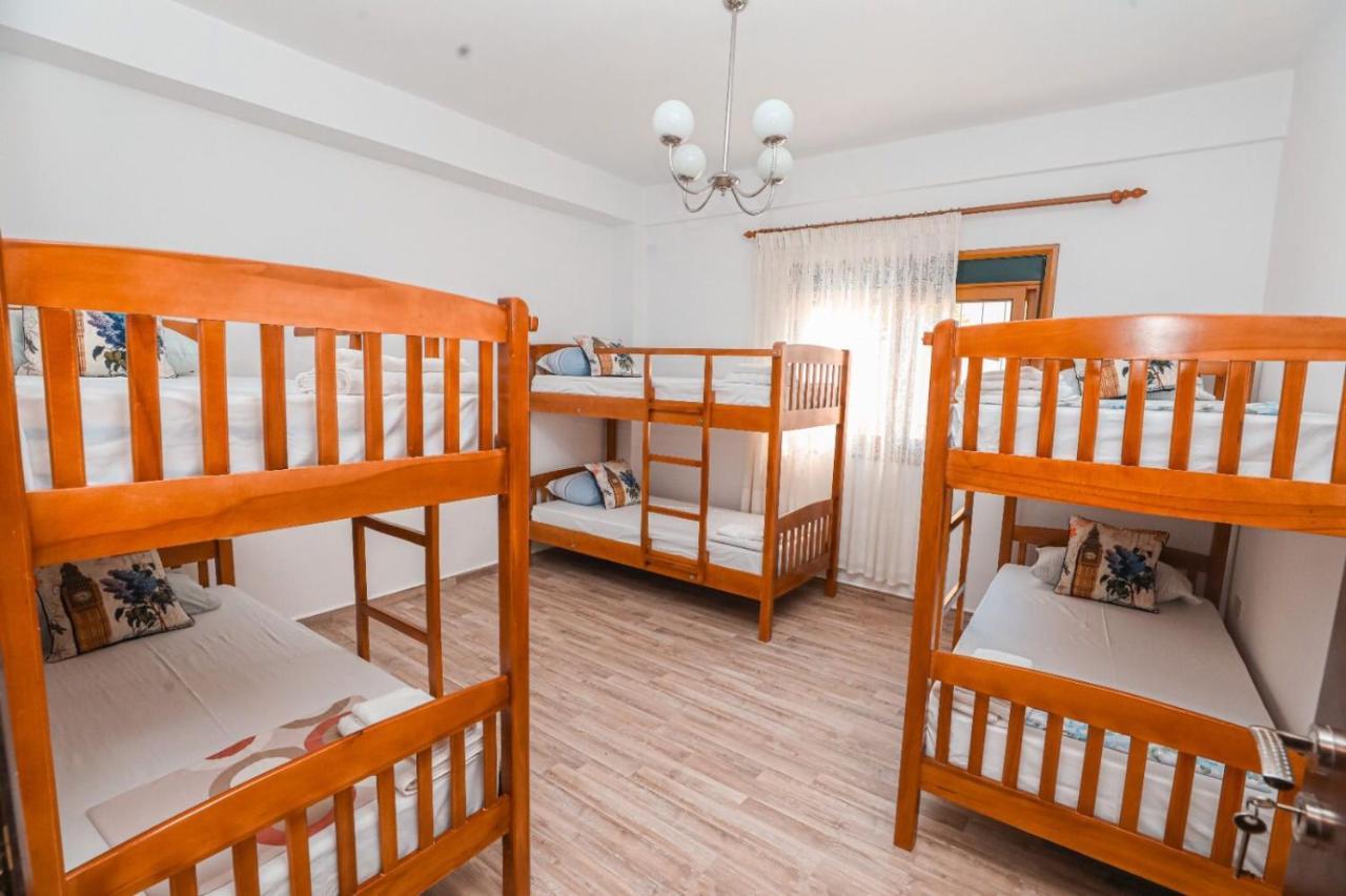 Nana Hostel Vlore Bagian luar foto